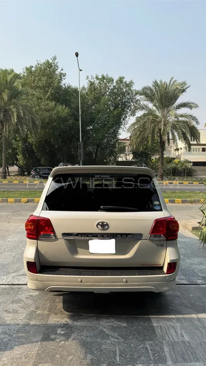 Toyota Land Cruiser 2011 for Sale in Lahore Toyota Land Cruiser 2011 for Sale in Lahore Image-2