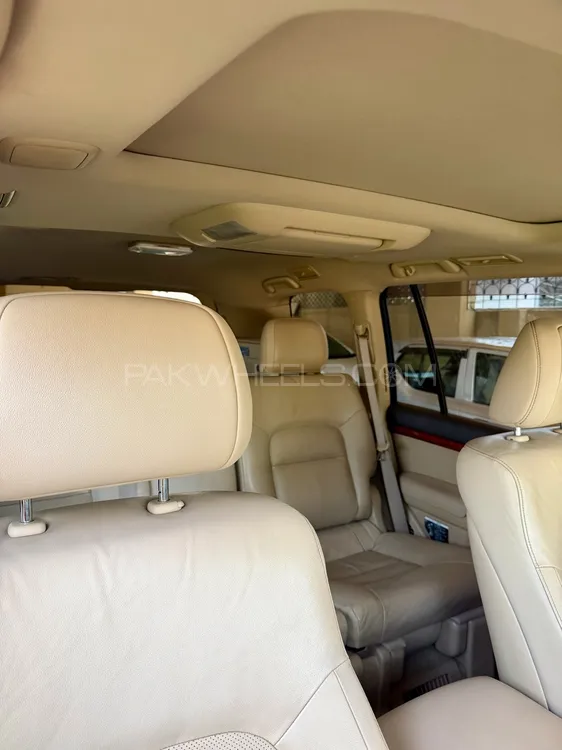 Toyota Land Cruiser 2012 for Sale in Lahore Toyota Land Cruiser 2012 for Sale in Lahore Image-6