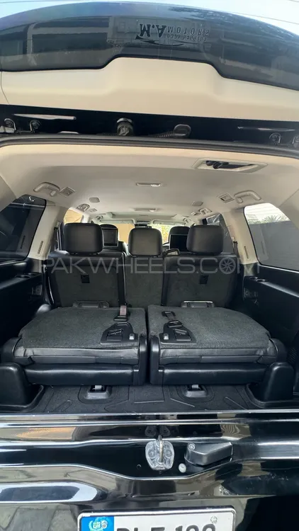 Toyota Land Cruiser 2015 for Sale in Lahore Toyota Land Cruiser 2015 for Sale in Lahore Image-11