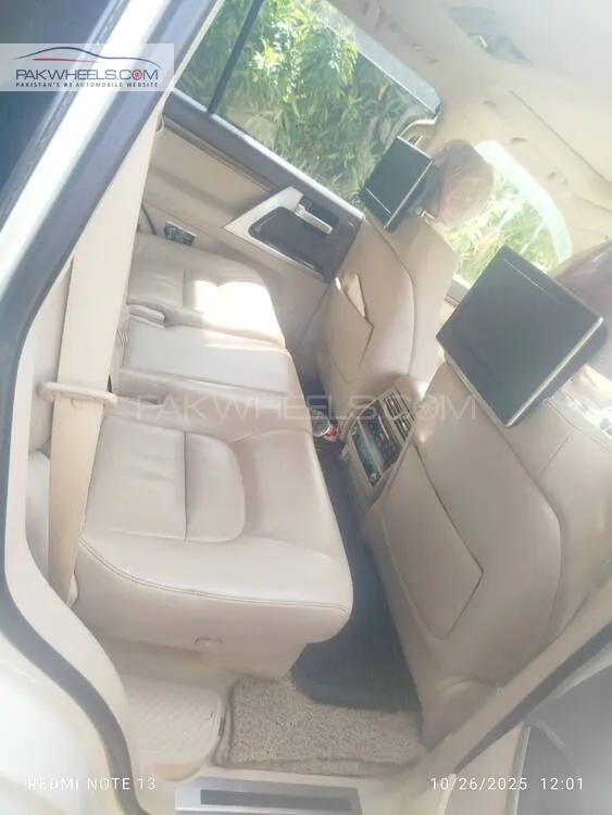 Toyota Land Cruiser 2020 for Sale in Karachi Toyota Land Cruiser 2020 for Sale in Karachi Image-11