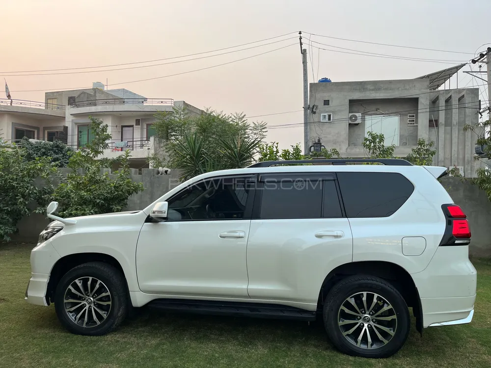 Toyota Prado 2020 for Sale in Faisalabad Toyota Prado 2020 for Sale in Faisalabad Image-6