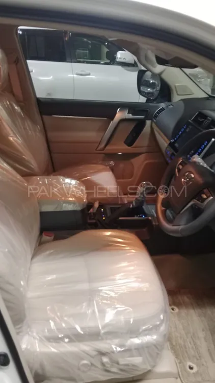 Toyota Prado 2021 for Sale in Gujranwala Toyota Prado 2021 for Sale in Gujranwala Image-7