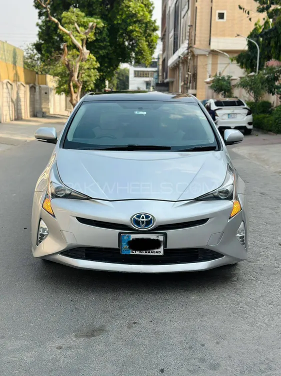 ٹویوٹا پریوس 2017 for Sale in فیصل آباد ٹویوٹا پریوس 2017 for Sale in فیصل آباد Image-4