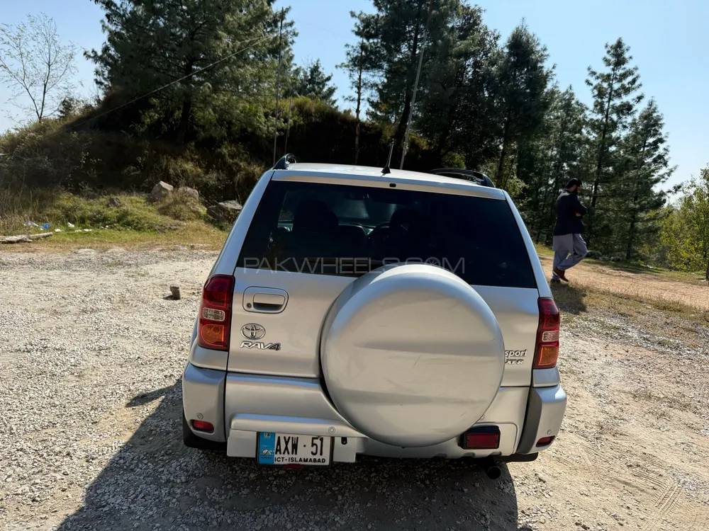 Toyota Rav4 2005 for Sale in Rawalakot Toyota Rav4 2005 for Sale in Rawalakot Image-2