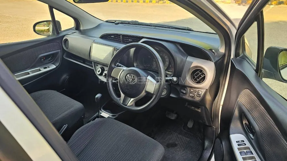 Toyota Vitz 2015 for Sale in Islamabad Toyota Vitz 2015 for Sale in Islamabad Image-12