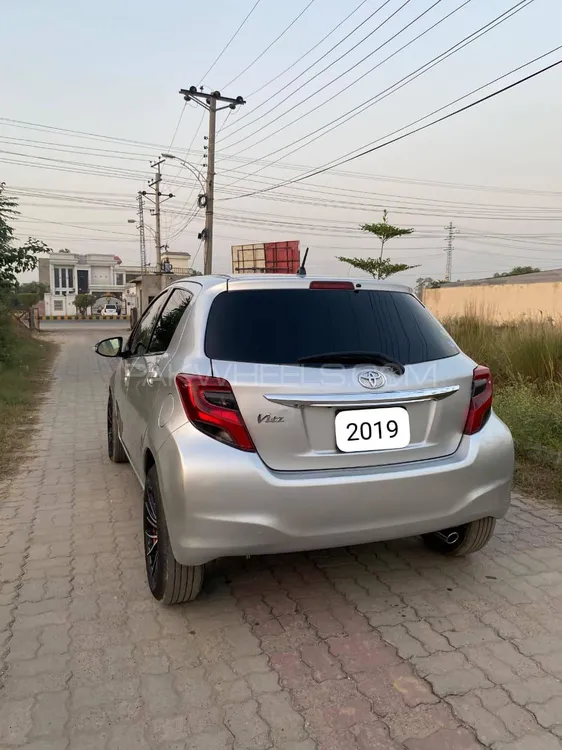 Toyota Vitz 2015 for Sale in Sialkot Toyota Vitz 2015 for Sale in Sialkot Image-5