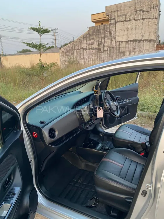 Toyota Vitz 2015 for Sale in Sialkot Toyota Vitz 2015 for Sale in Sialkot Image-11