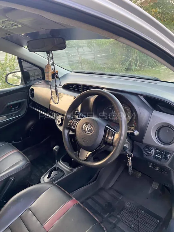 Toyota Vitz 2015 for Sale in Sialkot Toyota Vitz 2015 for Sale in Sialkot Image-16