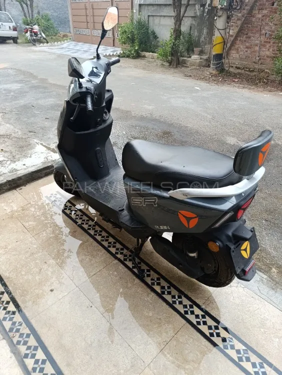 Yadea Epoc-H 2024 for Sale Image-1