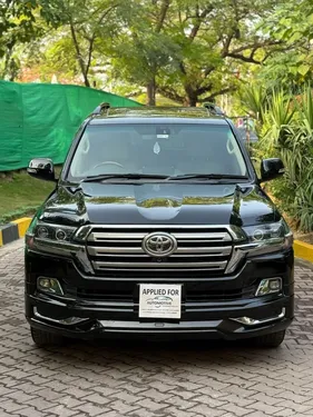 Toyota Land Cruiser AX 2013