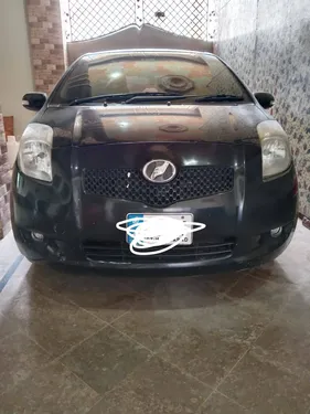 Toyota Vitz 2005