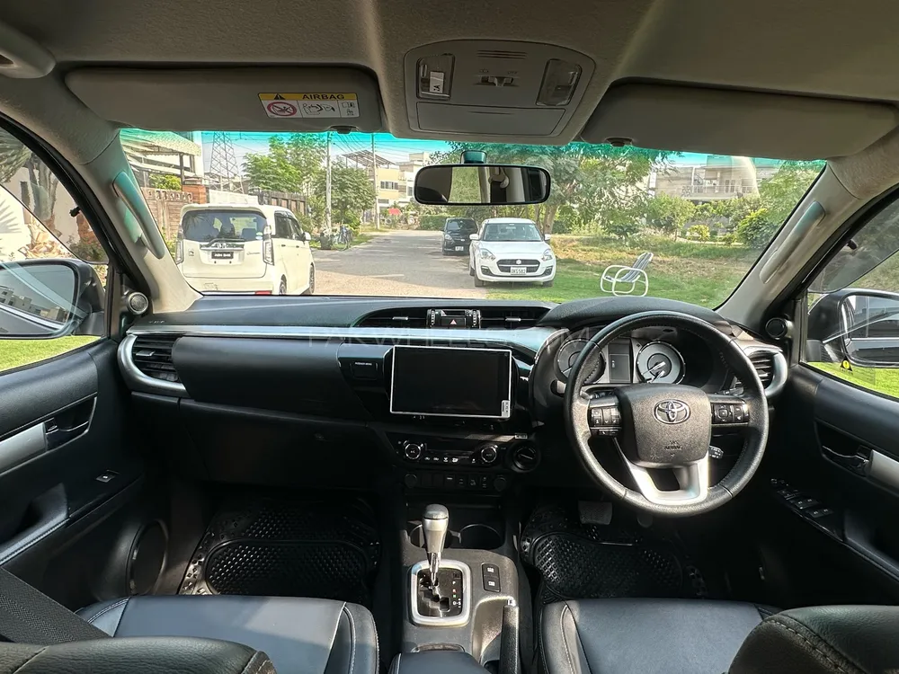 Toyota Hilux 2021 for Sale in Multan Toyota Hilux 2021 for Sale in Multan Image-8