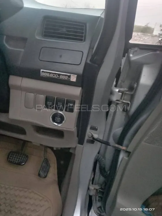 Daihatsu Move 2014 for Sale in Karachi Daihatsu Move 2014 for Sale in Karachi Image-1