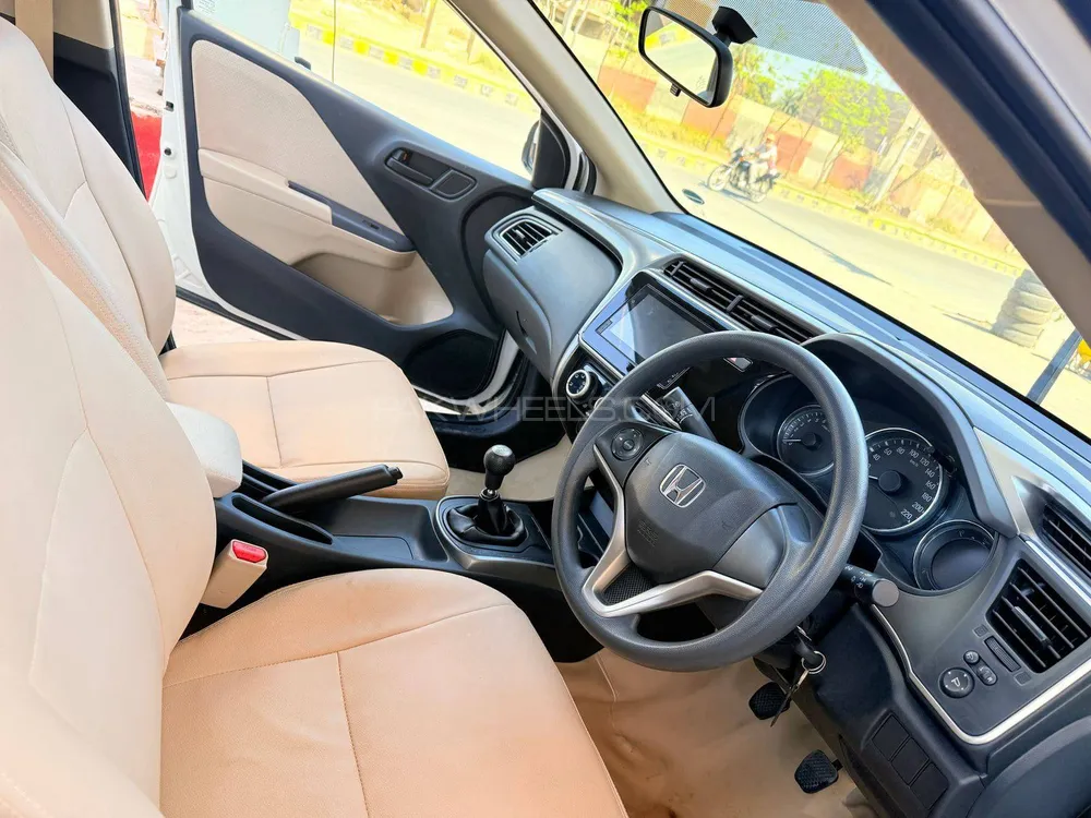 Honda City 2022 for Sale in Bahawalpur Honda City 2022 for Sale in Bahawalpur Image-11