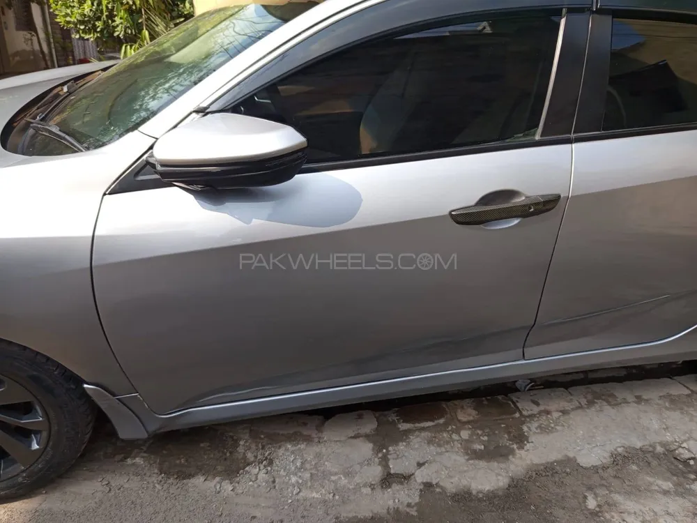 Honda Civic 2017 for Sale in Lahore Honda Civic 2017 for Sale in Lahore Image-16