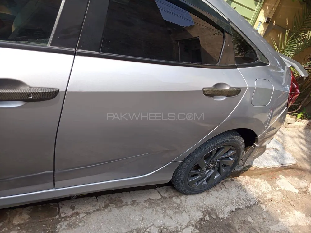 Honda Civic 2017 for Sale in Lahore Honda Civic 2017 for Sale in Lahore Image-14