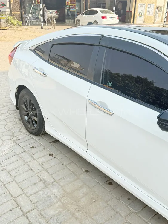 Honda Civic 2018 for Sale in Chakwal Honda Civic 2018 for Sale in Chakwal Image-9