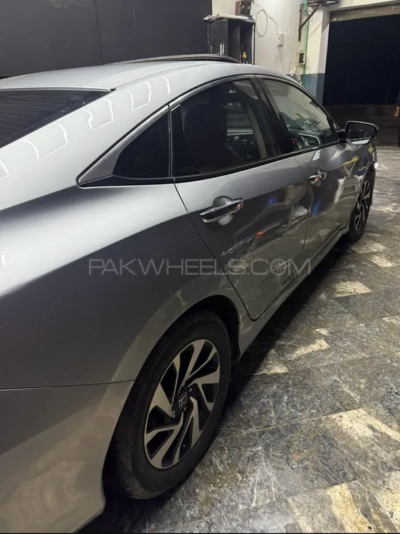 Honda Civic 2017 for Sale in Gujranwala Honda Civic 2017 for Sale in Gujranwala Image-4