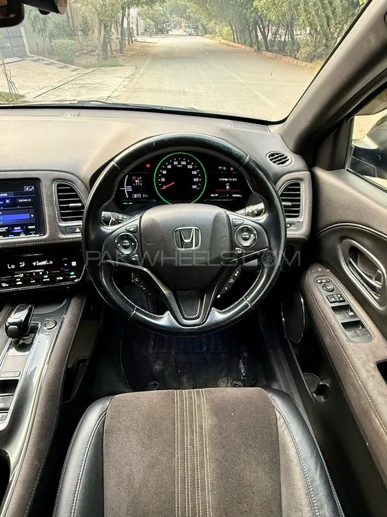 Honda Vezel 2019 for Sale in Lahore Honda Vezel 2019 for Sale in Lahore Image-7