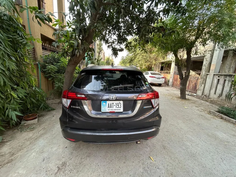 Honda Vezel 2014 for Sale in Lahore Honda Vezel 2014 for Sale in Lahore Image-2