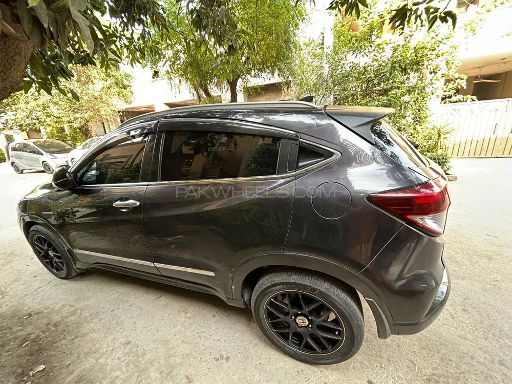 Honda Vezel 2014 for Sale in Lahore Honda Vezel 2014 for Sale in Lahore Image-1