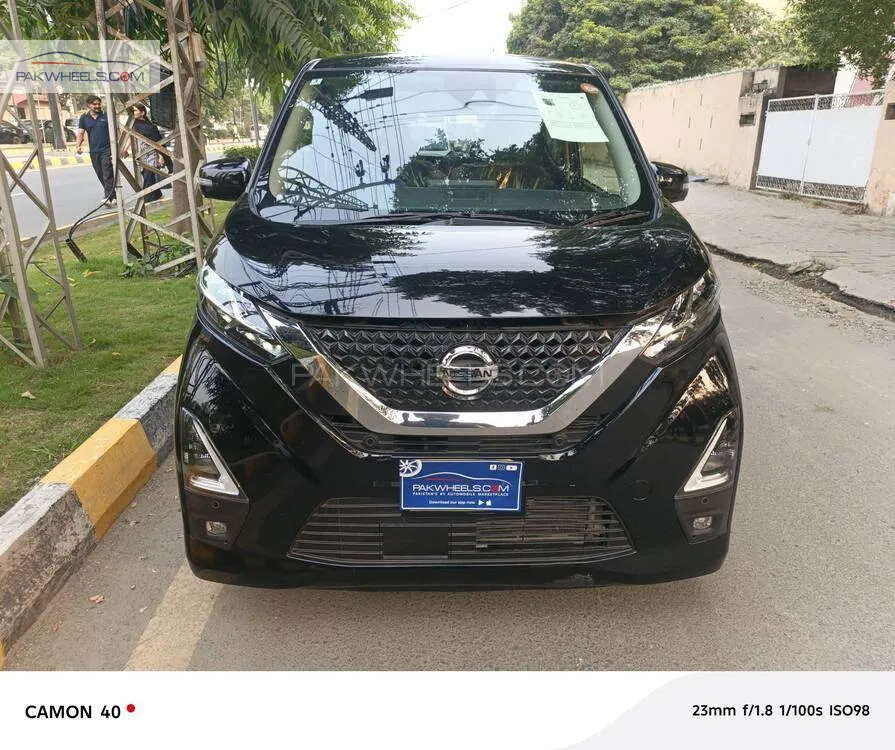 نسان ڈیز 2022 for Sale in لاہور Image-1