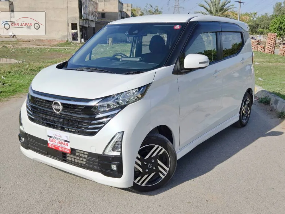 Nissan Dayz 2023 for Sale in Lahore Nissan Dayz 2023 for Sale in Lahore Image-2