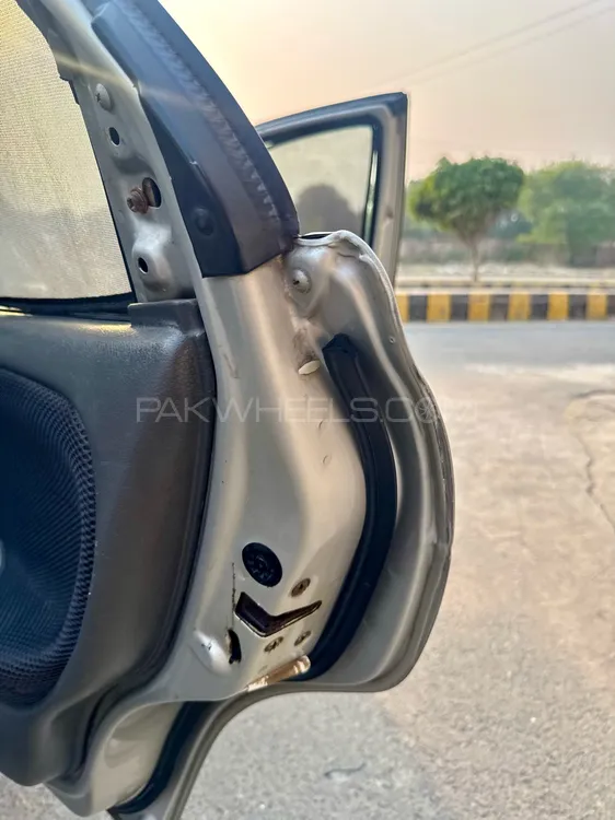 Suzuki Baleno 2004 for Sale in Lahore Suzuki Baleno 2004 for Sale in Lahore Image-15