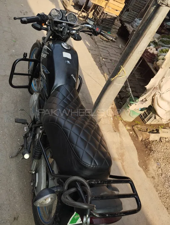 Suzuki GS 150 SE 2017 for Sale Suzuki GS 150 SE 2017 for Sale Image-1