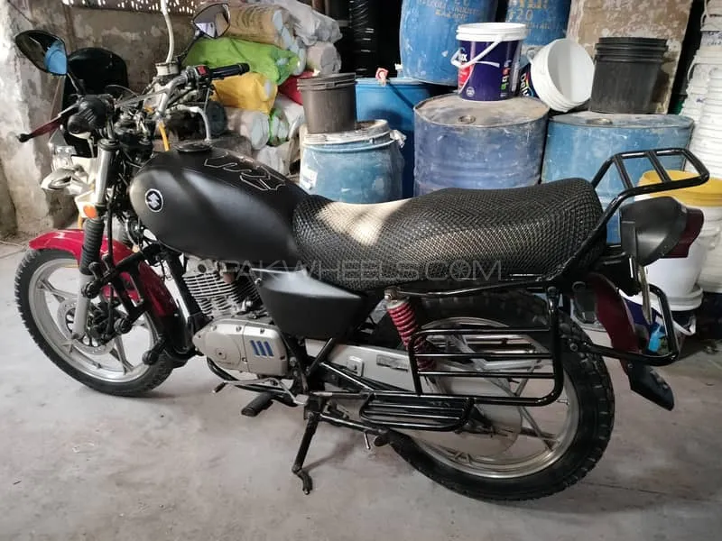 Suzuki GS 150 SE 2017 for Sale Suzuki GS 150 SE 2017 for Sale Image-9