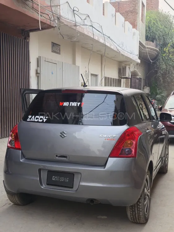 Suzuki Swift 2011 for Sale in Faisalabad Suzuki Swift 2011 for Sale in Faisalabad Image-5