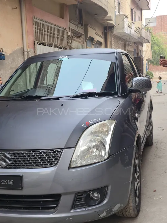 Suzuki Swift 2011 for Sale in Faisalabad Suzuki Swift 2011 for Sale in Faisalabad Image-8