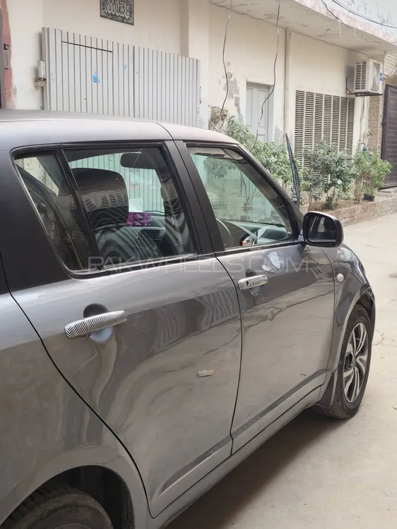 Suzuki Swift 2011 for Sale in Faisalabad Suzuki Swift 2011 for Sale in Faisalabad Image-11
