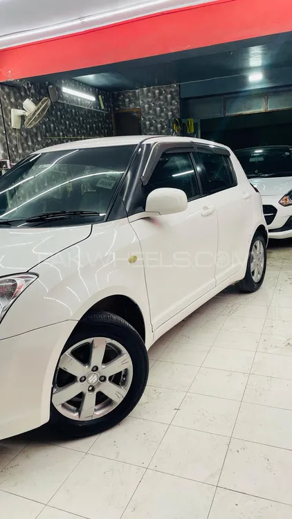 Suzuki Swift 2020 for Sale in Rawalpindi Suzuki Swift 2020 for Sale in Rawalpindi Image-2