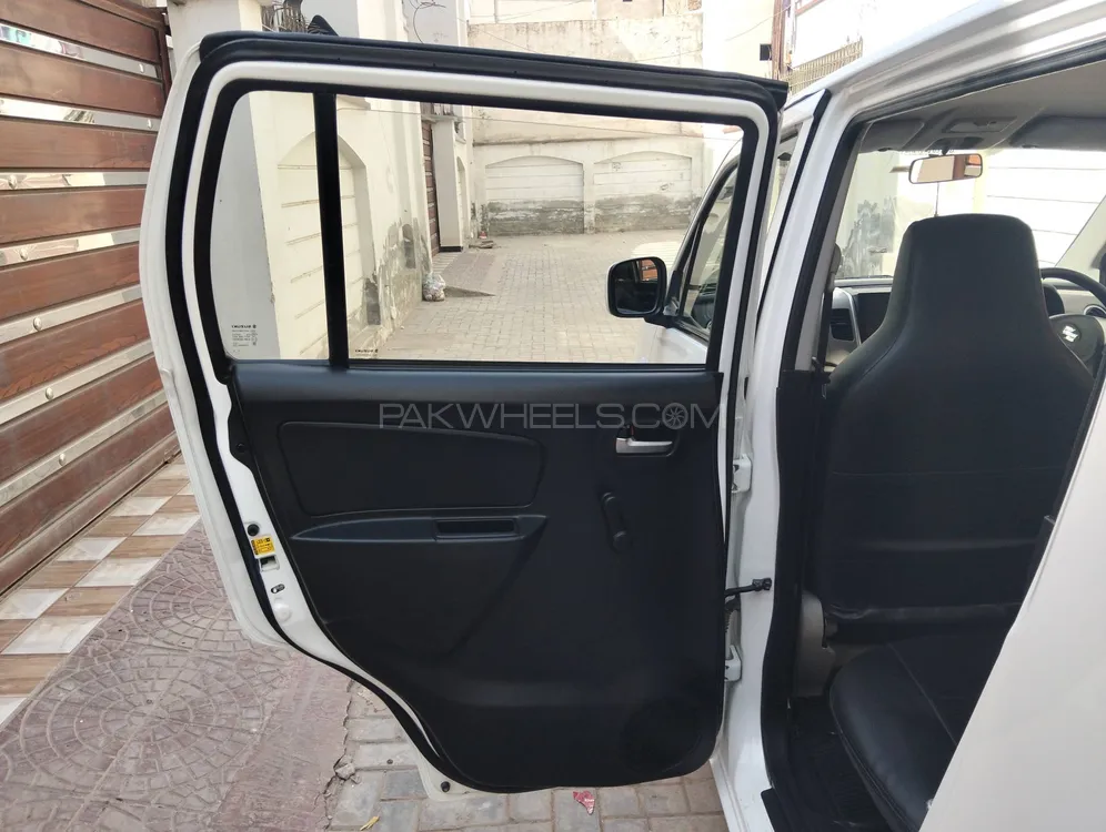 Suzuki Wagon R 2022 for Sale in Multan Suzuki Wagon R 2022 for Sale in Multan Image-13