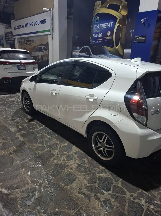 Toyota Aqua 2015 for Sale in Peshawar Toyota Aqua 2015 for Sale in Peshawar Image-3
