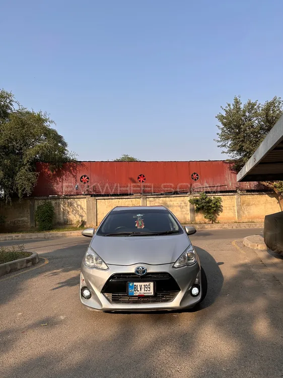 Toyota Aqua 2015 for Sale in Rawalpindi Toyota Aqua 2015 for Sale in Rawalpindi Image-2