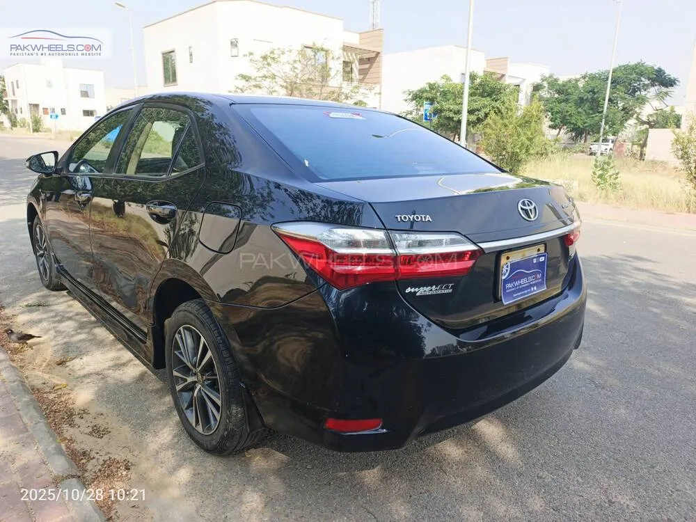 Toyota Corolla 2018 for Sale in Karachi Toyota Corolla 2018 for Sale in Karachi Image-5
