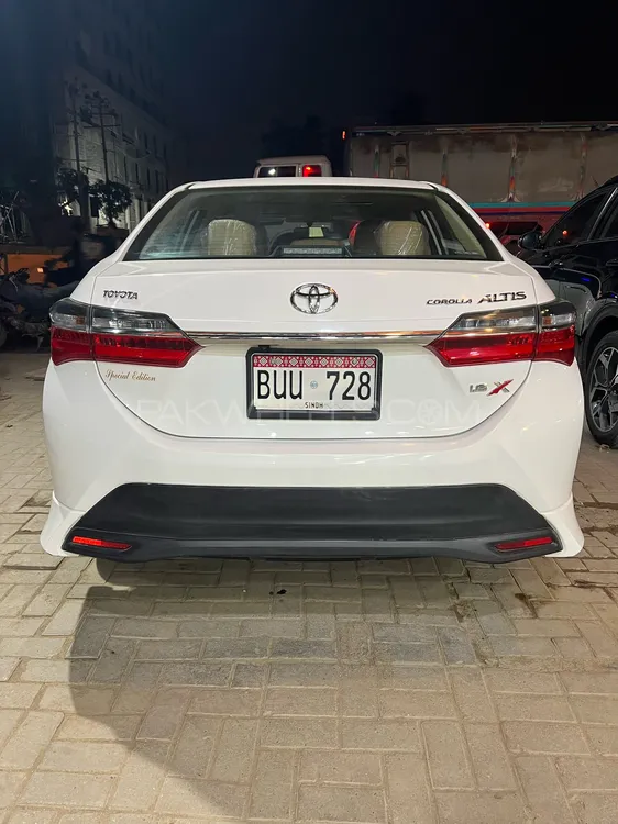 Toyota Corolla 2021 for Sale in Karachi Image-1