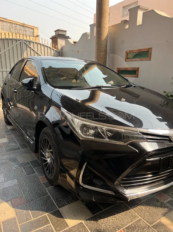 Toyota Corolla 2018 for Sale in Chenab Nagar Image-1