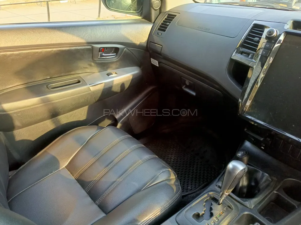 Toyota Hilux 2014 for Sale in Islamabad Toyota Hilux 2014 for Sale in Islamabad Image-9