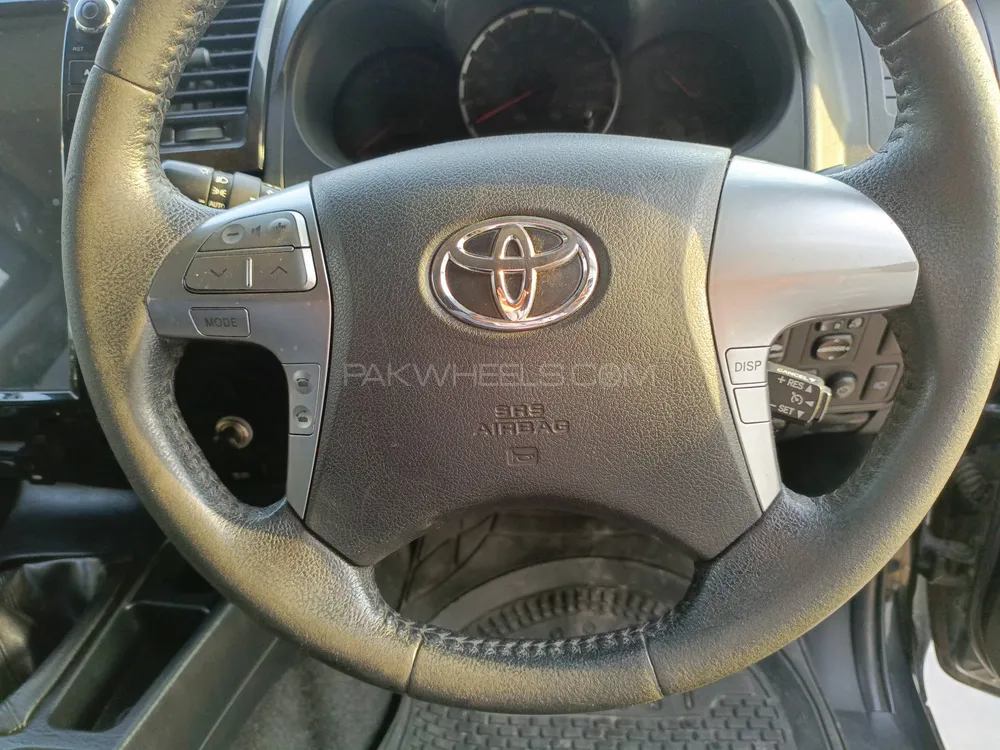 Toyota Hilux 2014 for Sale in Islamabad Toyota Hilux 2014 for Sale in Islamabad Image-10
