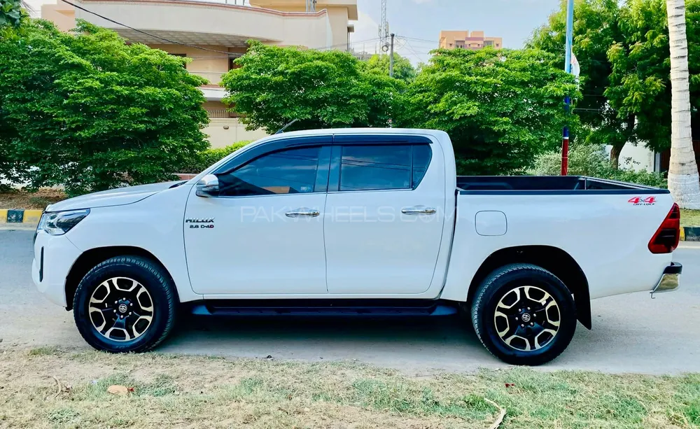 Toyota Hilux 2021 for Sale in Multan Toyota Hilux 2021 for Sale in Multan Image-5