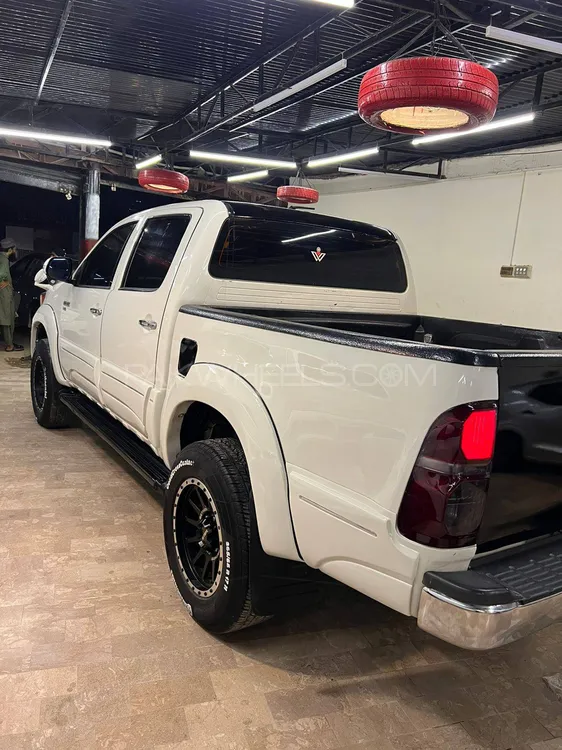 Toyota Hilux 2014 for Sale in Islamabad Toyota Hilux 2014 for Sale in Islamabad Image-6