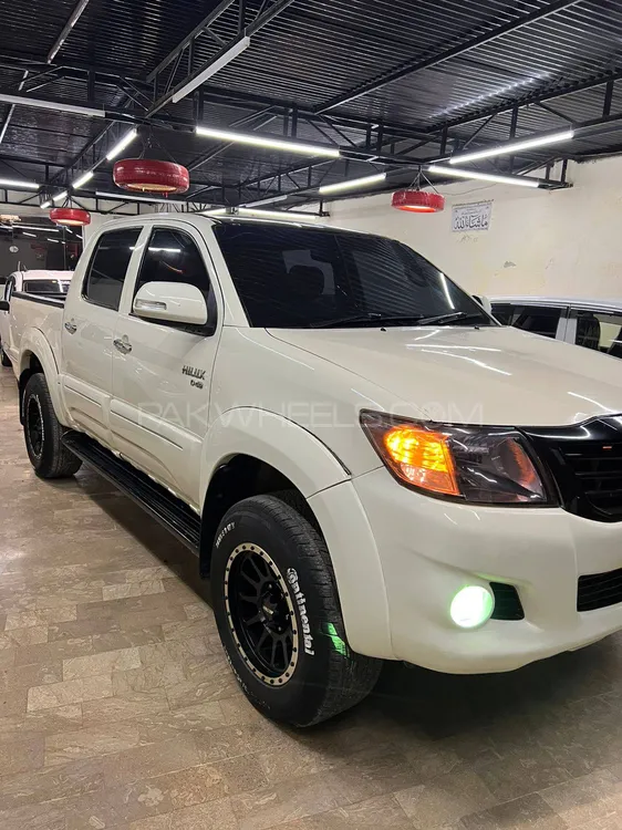 Toyota Hilux 2014 for Sale in Islamabad Toyota Hilux 2014 for Sale in Islamabad Image-5