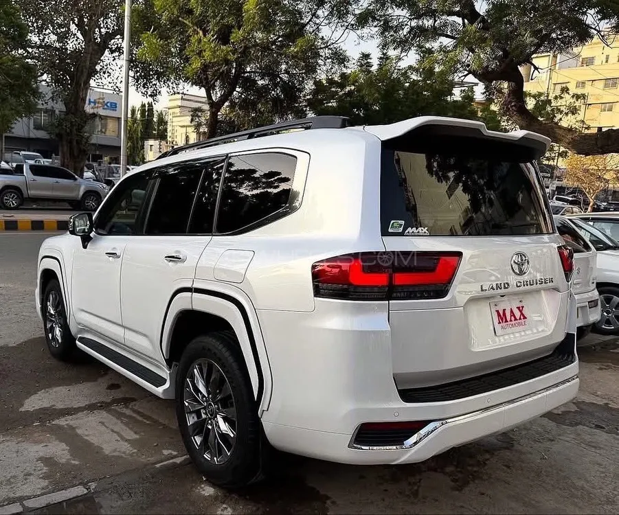 Toyota Land Cruiser 2021 for Sale in Karachi Toyota Land Cruiser 2021 for Sale in Karachi Image-8