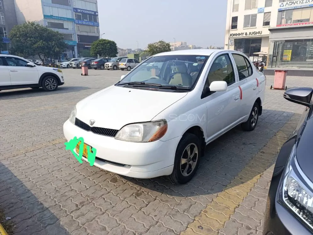 Toyota Platz 2002 for Sale in Lahore Image-1