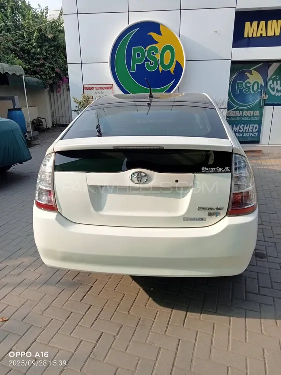 Toyota Prius 2008 for Sale in Lahore Toyota Prius 2008 for Sale in Lahore Image-2