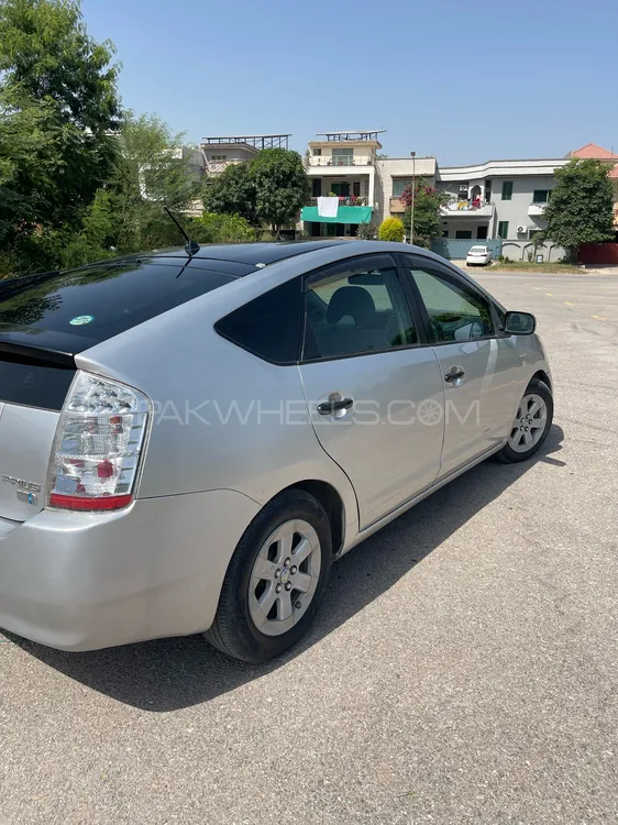 Toyota Prius 2010 for Sale in Islamabad Toyota Prius 2010 for Sale in Islamabad Image-4