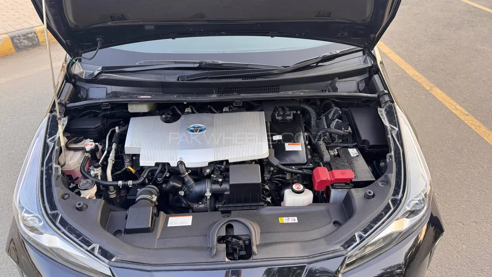 Toyota Prius 2021 for Sale in Lahore Toyota Prius 2021 for Sale in Lahore Image-11
